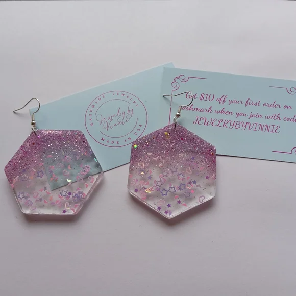 Hand Crafted Resin Earrings Part Of The "Purple Paridise" Collection - Picture 2 of 7